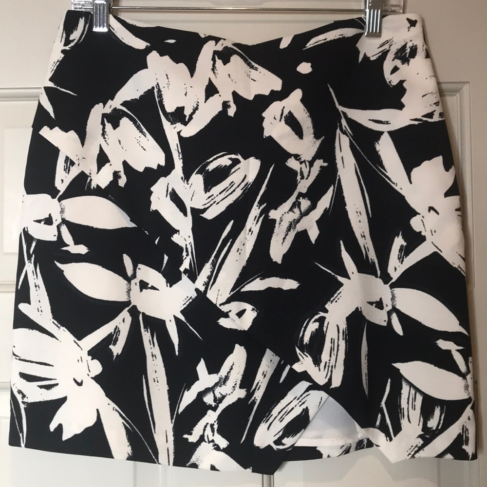 BANANA REPUBLIC Floral skirt